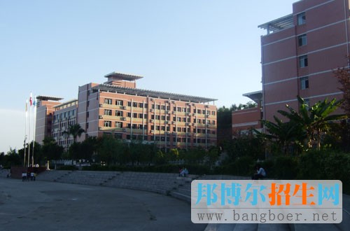 重庆广播电视中等专业学校2017年报名条件、招生对象