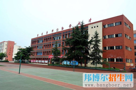 2017年四川省江油市第一中学录取分数线