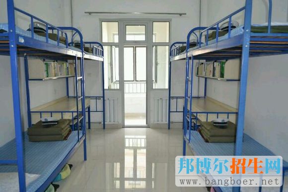 重庆市女子职业高级中学宿舍条件