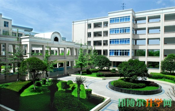 金牛区哪所学校可以收没考起的学生