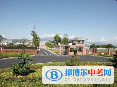 都江堰市第一中学2022年招生计划