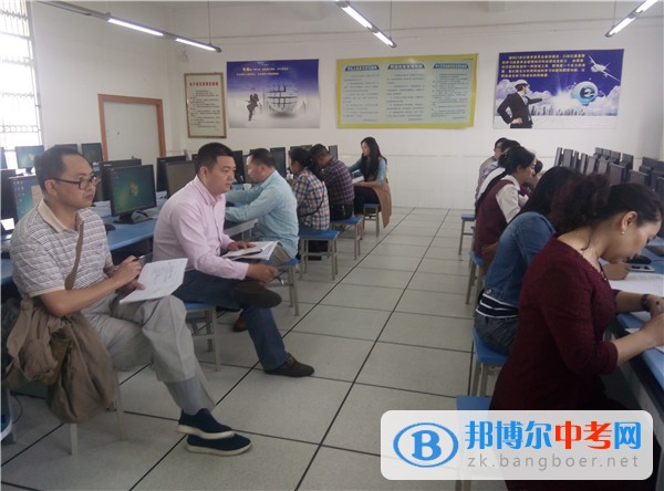 温江县第二中学教育集团开展教研活动