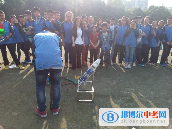 四川省双流中学实验学校科技节活动中的传统项目