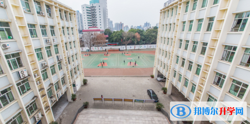 四川省绵阳第一中学招生办联系电话