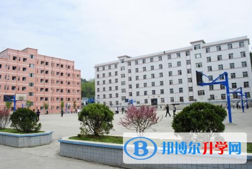 凤冈县第二中学2018年招生计划