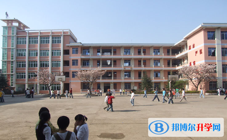 安顺市第三中学2018年招生计划