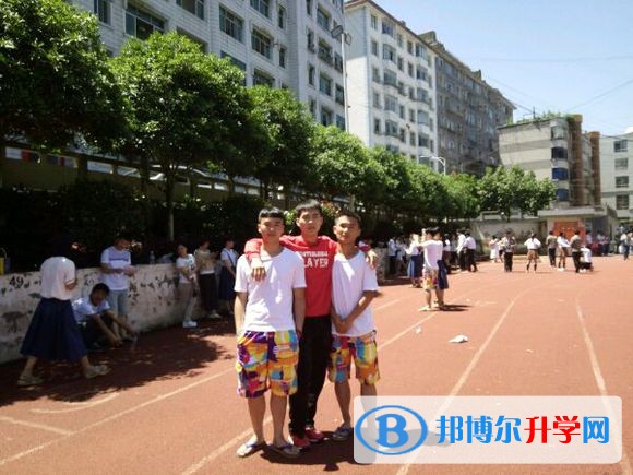 云南省威信县第二中学2018年招生计划
