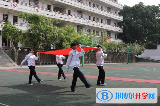 重庆市大足区龙岗中学2018年招生计划