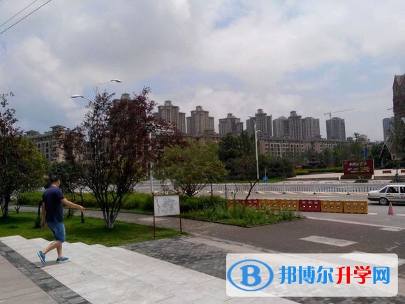 重庆市长寿中学校地址在哪里