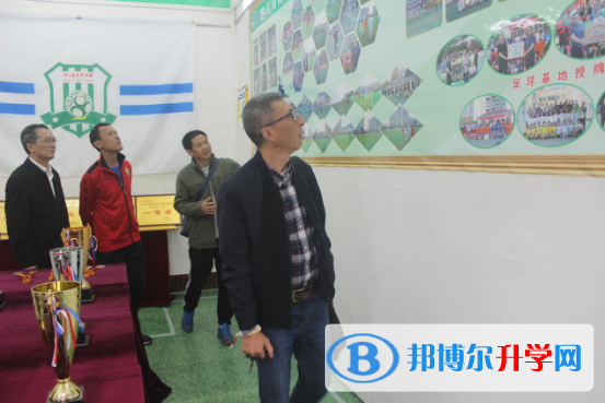 南部中学顺利通过“全国青少年校园足球特色学校建设”现场评估