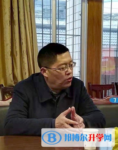 群策群力 开创艺体教学新局面
