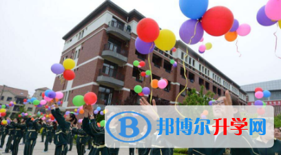 大连枫叶国际学校2023年招生简章