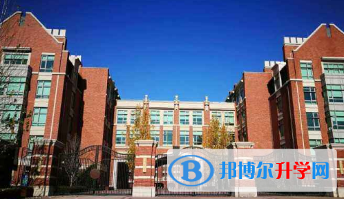 北京德威国际学校网站网址 