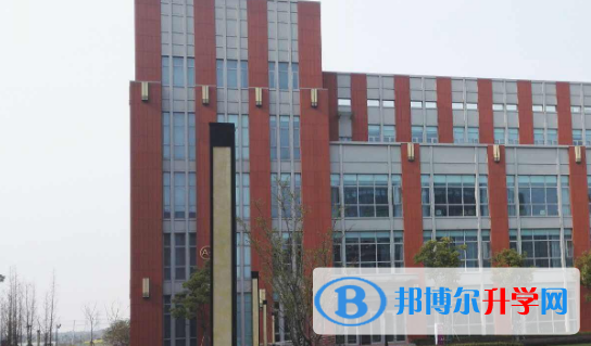 华师大二附中-瑞士莱蒙尼亚IB课程班2023年招生计划