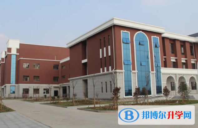 镇江枫叶国际学校初中部2020年报名条件、招生要求、招生对象