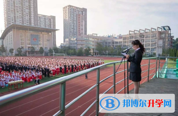 贵阳一中新世界国际学校初中部2020年招生办联系电话