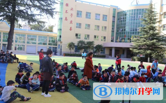 西安临潼华乐学校初中部2020年学费、收费多少