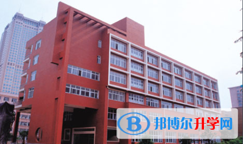 湖南长沙第一中学国际部2020年学费、收费多少