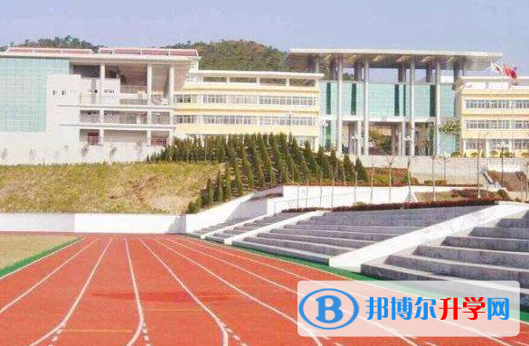 威海大光华国际学校2020年招生办联系电话