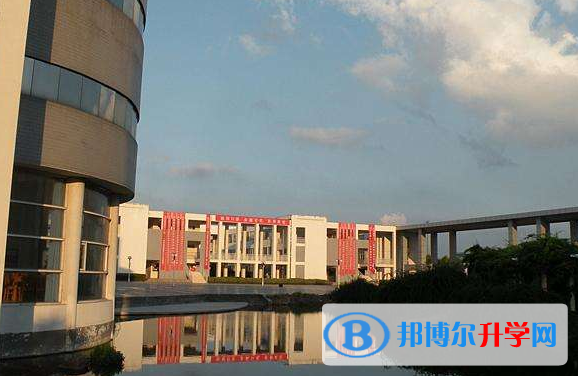 北京新东方扬州外国语学校2023年招生办联系电话