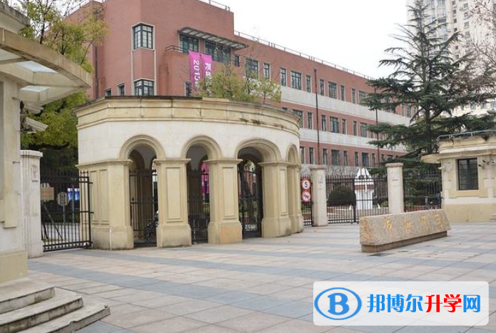 上海市西中学国际部2023年招生办联系电话