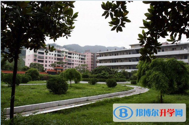 重庆黔江新华中学校2021年报名条件、招生要求、招生对象