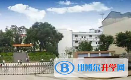 重庆市璧山大路中学2021年宿舍条件