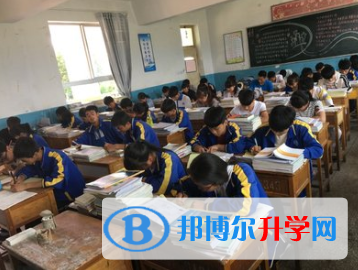 重庆市万州桥亭中学2021年宿舍条件