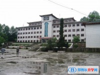 贵州省江口县民族中学2024年招生办联系电话