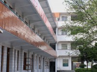 贵州省铜仁地区德江县第二中学2025年学费、收费多少