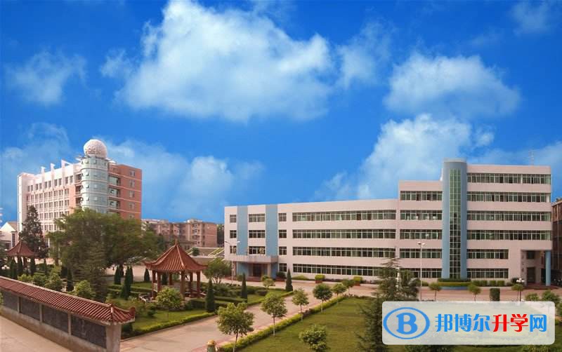 重庆黔江中学校2021年招生办联系电话