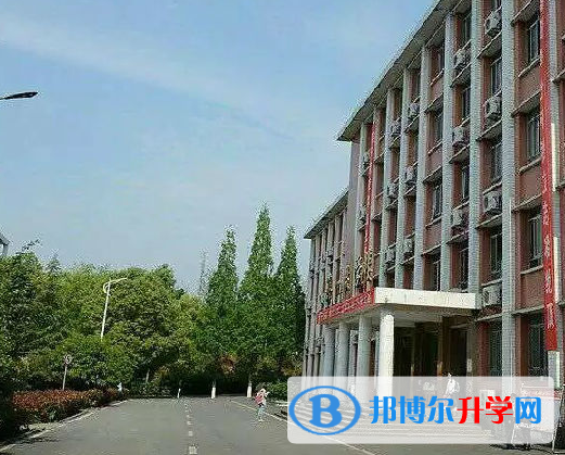 重庆市垫江县中学2021年报名条件、招生要求、招生对象