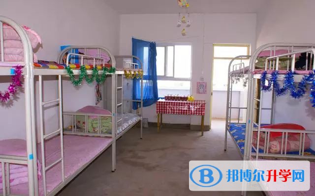 贵州省纳雍县第一中学2021年宿舍条件