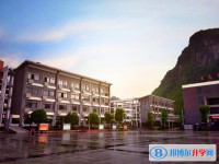 贵州省江口中学2025年招生办联系电话