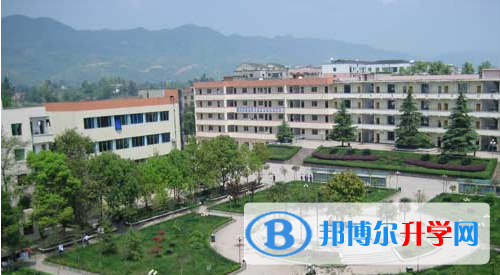 重庆市垫江县第八中学2021年学费、收费多少 