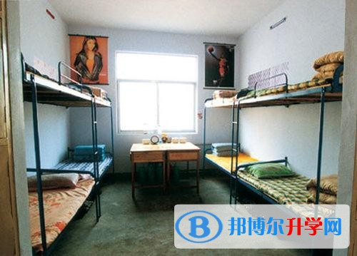 贵州省织金县第四中学2021年宿舍条件