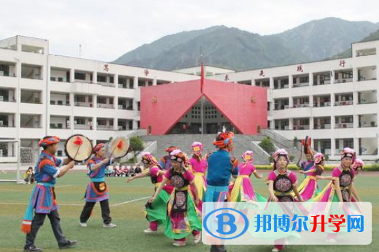 四川省汶川县七一映秀中学2021年招生简章