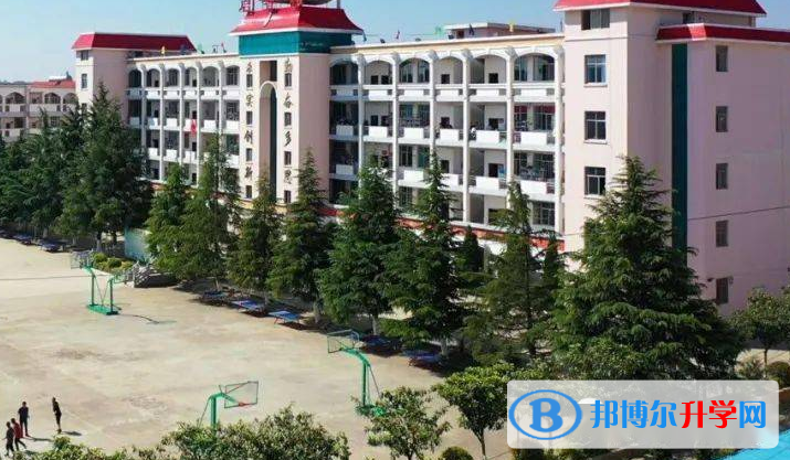 云南省马龙县第一中学招生办联系电话