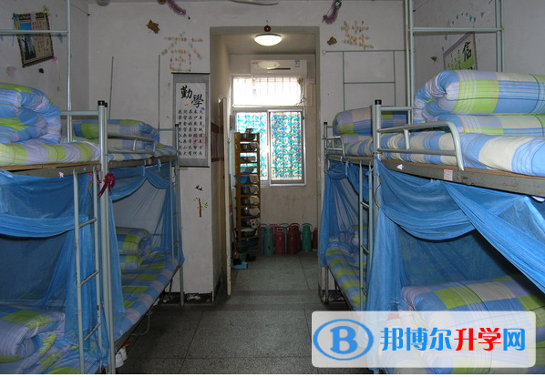云南省马龙县第一中学2021年宿舍条件