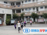 昆明市第八中学2025年招生简章