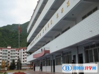 泸定县第二中学2025年招生办联系电话