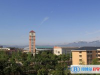 云南省保山第一中学网站网址主页
