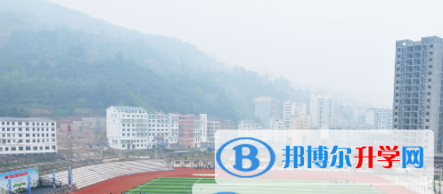 巫山县官渡中学2021年招生简章