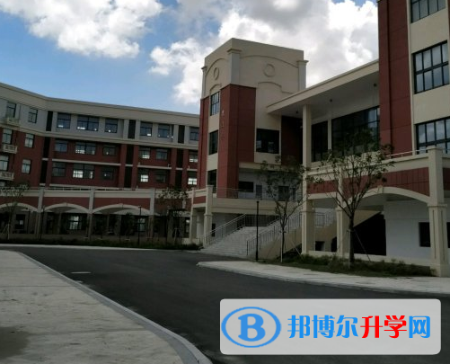中国人民解放军西藏军区成都八一学校2022年网站网址