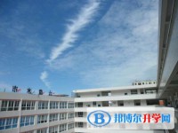 六盘水市第八中学2025年报名条件、招生要求、招生对象