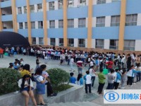 平塘民族中学2025年招生办联系电话