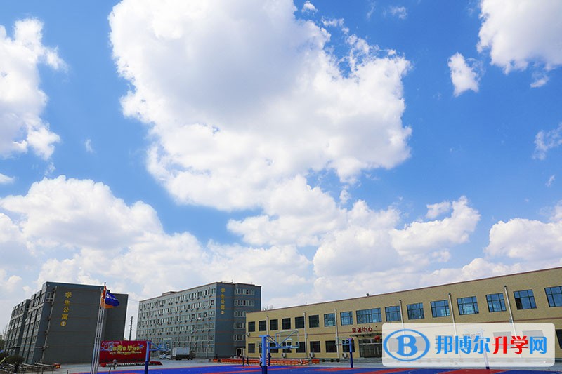 四川省广安友谊中学2021年学费、收费多少