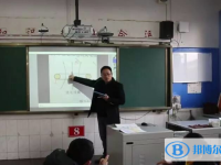 洪雅中学2025年学费、收费多少