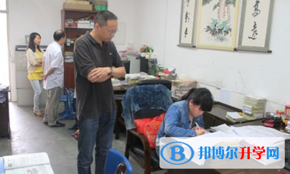 温江县第二中学2022年学费、收费多少