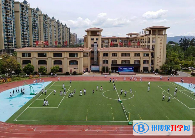 成都七中育才学校东区2022年排名